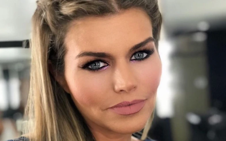 Angie Balbiani le daría a...