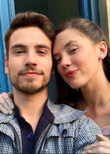 La pareja de actores de ATAV se muestra muy mimosa.