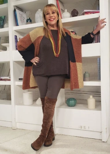 La rubia le fue muy fuerte a la periodista.