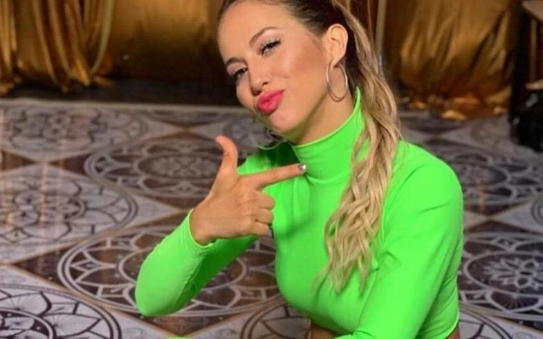 Flor Vigna tuvo un percance con su pantalón