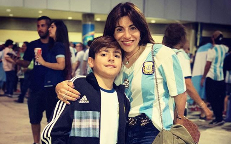 Gianinna Maradona denunció el mal momento que pasó en el partido de Argentina contra Brasil.