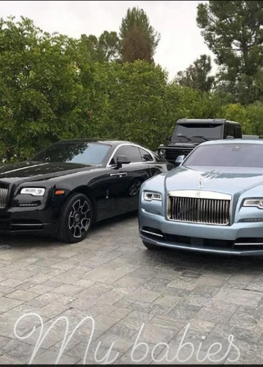 Kylie mostró su colección de autos de lujo: