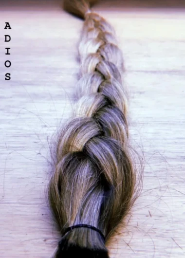 Rochi Igarzabal le dijo chau al pelo largo