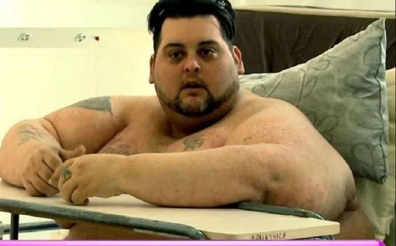 Oliva falleció pesando 380 kilos.