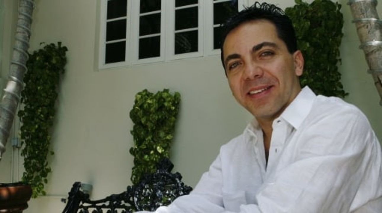 Cristian Casto Uso Las Redes Para Defender Al Gran Amor De Su Vida Veronica Castro Revista Paparazzi cristian casto uso las redes para