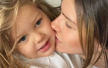 ¡Puro talento! La China Suárez sorprendió con su dulce voz en un mini recital junto a Magnolia