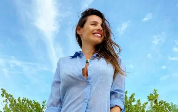 ¡Divina total! Pampita se animó a un nuevo cambio de look y mostró el resultado final: “Preparando todo para volver a la tele”