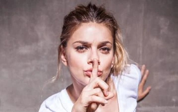 ¿Récord mundial? Natalie Pérez recordó cuánto duró el beso más largo que dio: “Una vez chapé...”