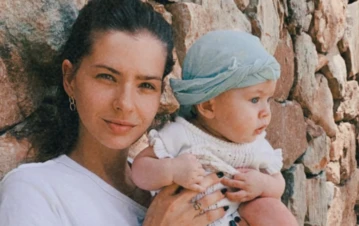 ¡Muy top! La China Suarez mostró las fotos de la excéntrica cuna que le regalaron a Amancio