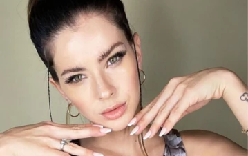 El curioso estilo para dormir que adoptó la China Suarez con Magnolia