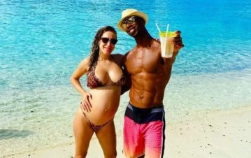 Las fotos de Anita Pauls en la playa, a punto de dar a luz a su primera hija: "Se rompe ese último mes"