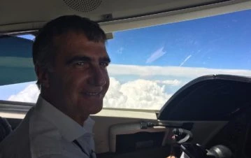 Cerca del divorcio y escapando del escándalo de América, cuál fue el lugar que eligió Antonio Laje para vacacionar con su esposa