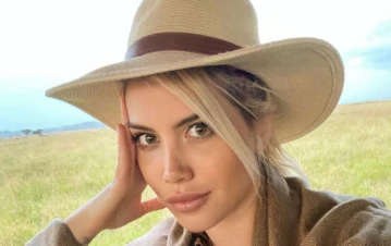 Cómo es por dentro la lujosa habitación en la que se hospeda Wanda Nara en África