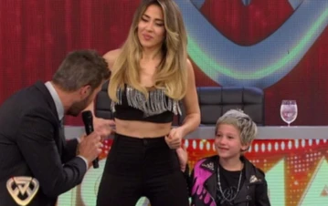 Momo, el hijo de Jimena Barón, hizo su debut como jurado de ShowMatch