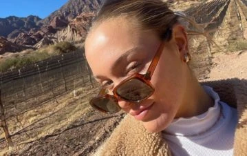 Sofía Sola, la hija de Maru Botana, debutó como modelo: tiene 16 años y mide 1.71