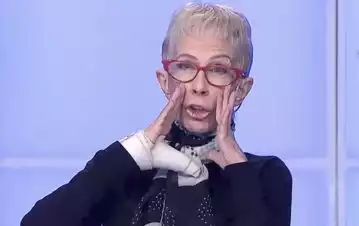 ¡Insólito! María Valenzuela terminó con tendinitis por "viciar" con un juego de Facebook: “El dedo me dijo..."