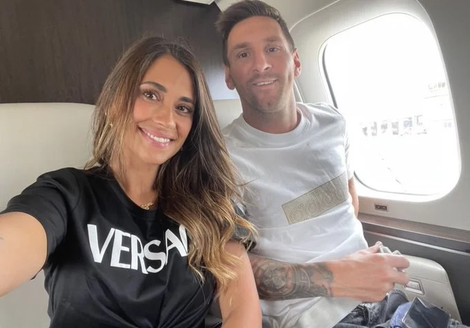 Antonella Roccuzzo deslumbró a Paris