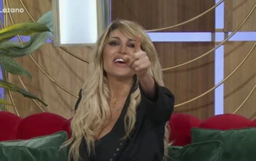 De qué se acaba de recibir Vicky Xipolitakis en la UBA, en medio del conflicto por desalojo