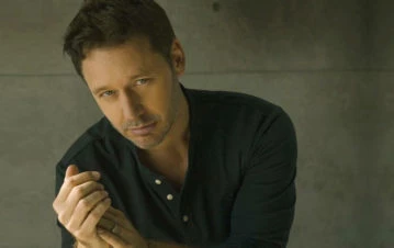 ¿Qué le pasó? A menos de un mes de separarse de la China Suárez, Benjamín Vicuña sorprendió con su look desaliñado