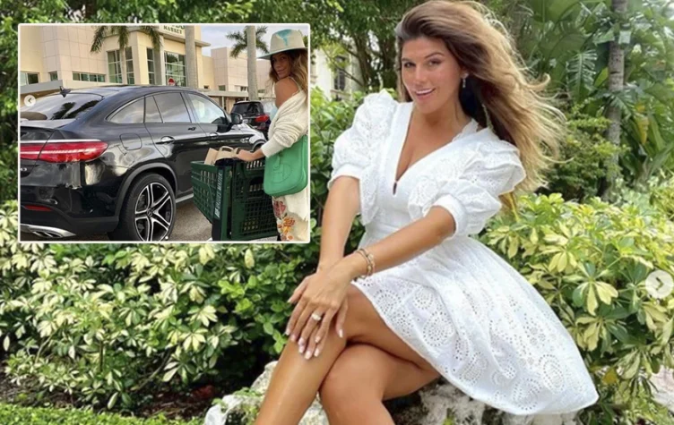 El auto de la niña loly