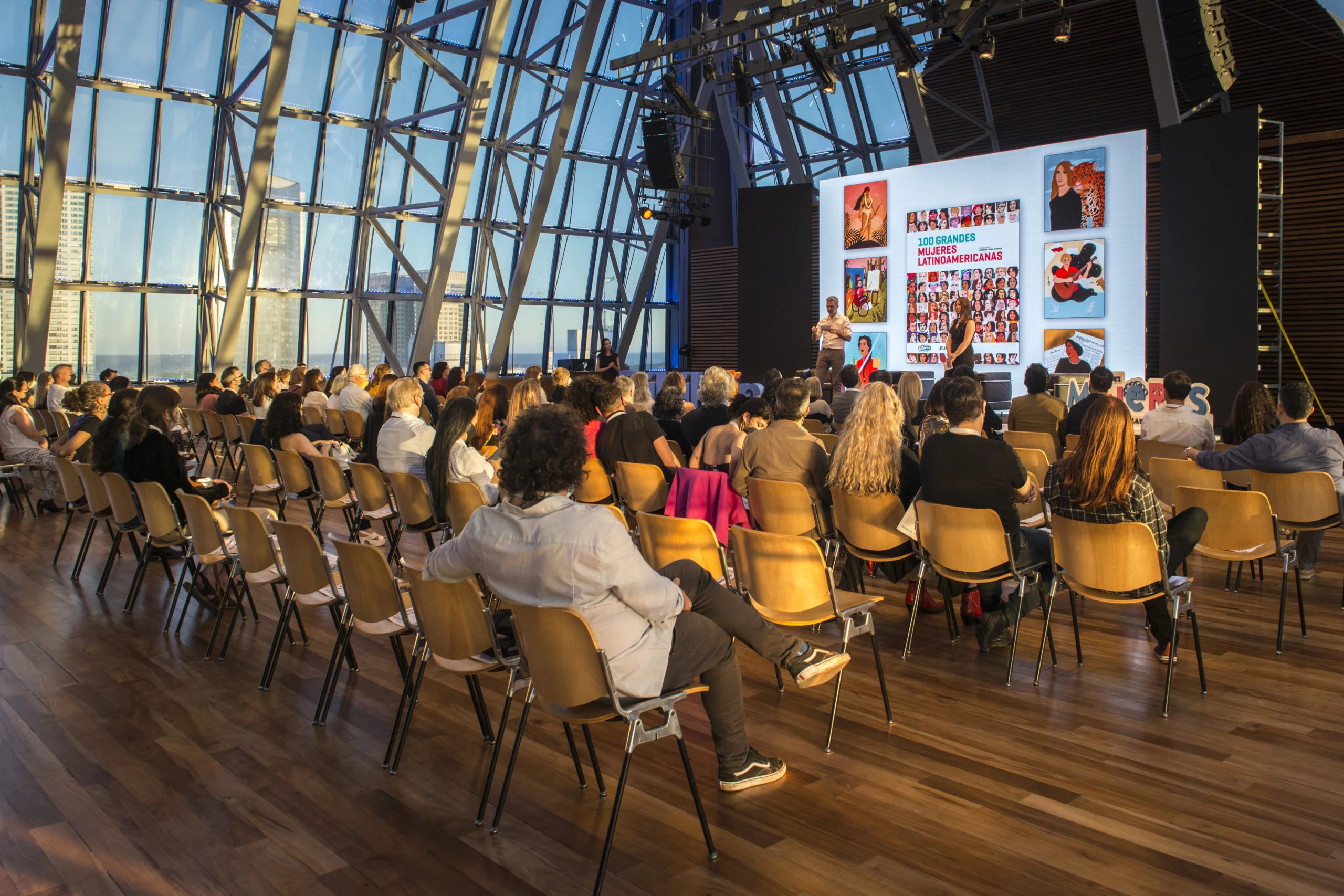 Billiken, Grandes mujeres latinoamericanas, Educación