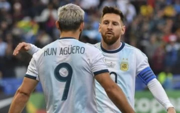 La profunda carta de Leo Messi tras el llanto del Kun Agüero al anunciar el retiro: "Duele mucho"