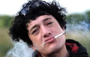 En medio de su condena, Pity Álvarez fue visto en las calles y sorprendió con su cambio físico