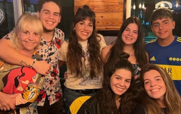El emotivo encuentro de Claudia Villafañe, Dalma y Gianinna con los hijos de Higo Maradona, fallecido hace una semana