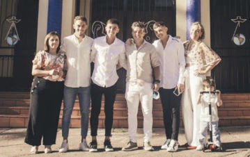 ¡Después del casi divorcio! Las fotos del emotivo bautismo del hijo de Marcelo Gallardo con el Padre Ignacio en Rosario