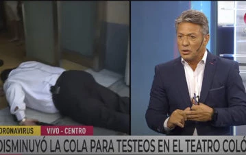 ¡Drama en vivo! Periodista de Canal 9 colapsó y cayó al piso mientras cubría los testeos en el Teatro Colón: el tenso video
