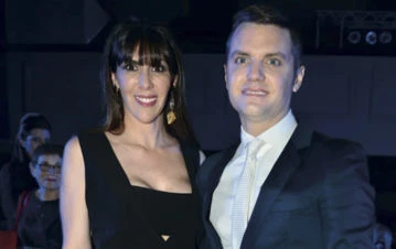 Santiago del Moro sorprendió al mostrar la pancita de su mujer embarazada de seis meses: “Podría escribir mil cosas, pero...”