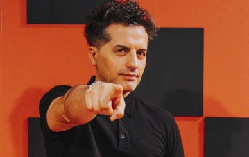 ¡Sorpresa total! Angel de Brito reveló quién será el nuevo conductor de Intrusos: “El canal apuesta a…”