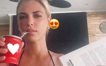¿Qué se hizo? Viviana Canosa viralizó una foto en modo verano y estallaron las dudas sobre si se operó la cara y las lolas
