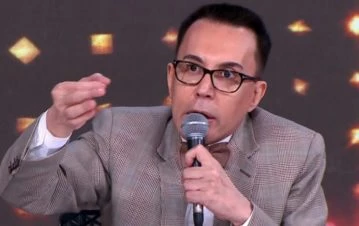 El ataque de furia de Marcelo Polino contra un móvil de Intrusos: "Cuarenta grados y me tienen a..."