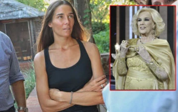 Juana Viale no estuvo en el cumpleaños de Mirtha y están furiosos con ella: "Se enojaron porque se fue a..."