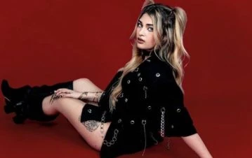 Marta Fort se tatuó varias partes del cuerpo en homenaje a su papá Ricardo y explicó todos los significados