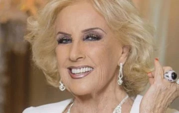 ¡Qué ejemplo! Mirtha Legrand se prepara con todo para festejar los 95: 25 invitados, un menú de locos y ambientación floral