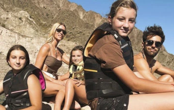 Nicole Neumann mostró el conmovedor regalo que sus hijas le hicieron a Manu Urcera