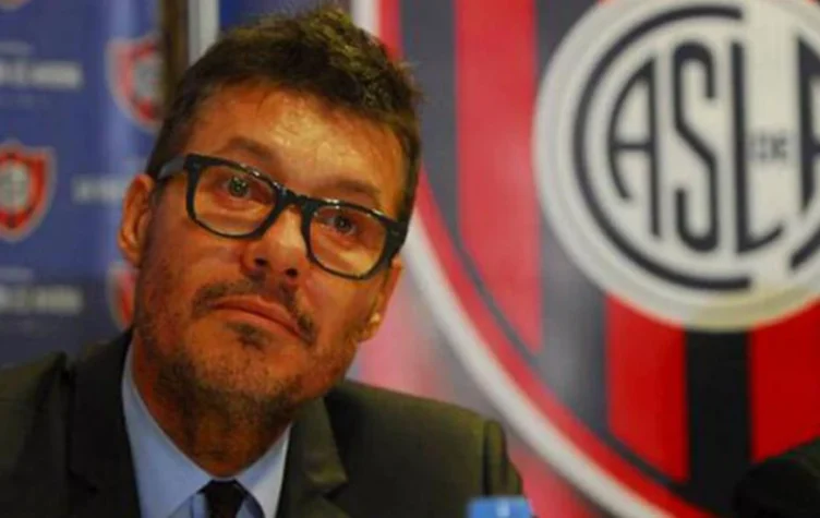 Tinelli acusado de estafa