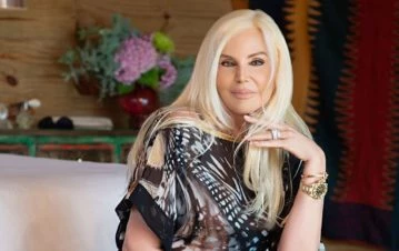 ¡Otra que Wanda! Cuánto cuesta la cartera Fendi mega top que lució Susana Giménez al volver de Miami