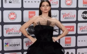 Cuál fue el look de la China Suárez con el que acaparó las miradas de los Premios Platino