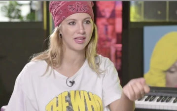 La increíble técnica que usa Flor Vigna para lavar sus extensiones en la ducha