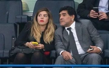 Dalma Maradona contó cuáles son las "señales" que le manda Diego desde el cielo: “Estoy conectada con él”
