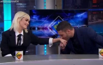 El picante mensaje que Lali Espósito le dedicó a Miguel Angel Silvestre: “A este bombón lo voy a…”