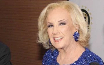 A quién invita Mirtha Legrand a tomar el té todos los domingos por la tarde a su casa