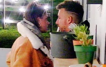 La picante e íntima frase que Emily Lucius le dijo a Martín Salwe en el Hotel de los Famosos