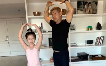 El video de Margarita, la hija de Suar y Griselda Siciliani, tratando de enseñarle a bailar ballet a su padre