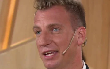 La reacción de Maxi López cuando le preguntaron de dónde sacó la plata para comprar un club de fútbol