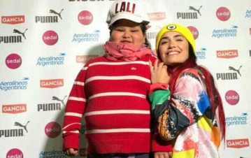 El video de Lali Espósito con Agustina, la nena mendocina que sufrió bullying y no quería ir a la escuela