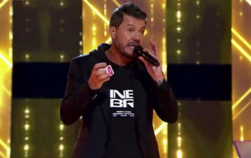 Marcelo Tinelli denunció que quisieron estafarlo con las figuritas del mundial